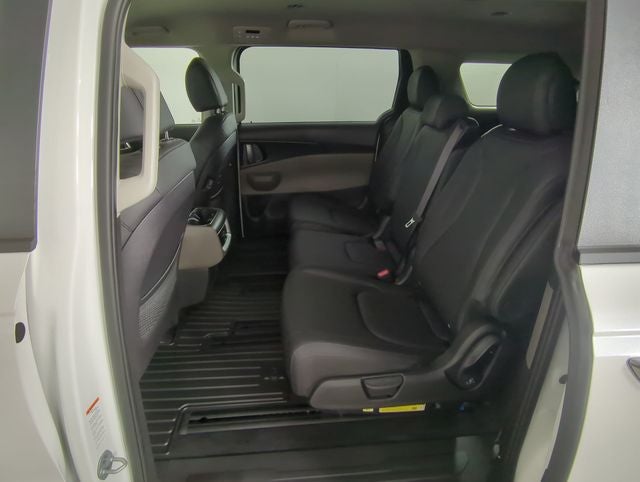 2026 Kia Carnival Hybrid LXS