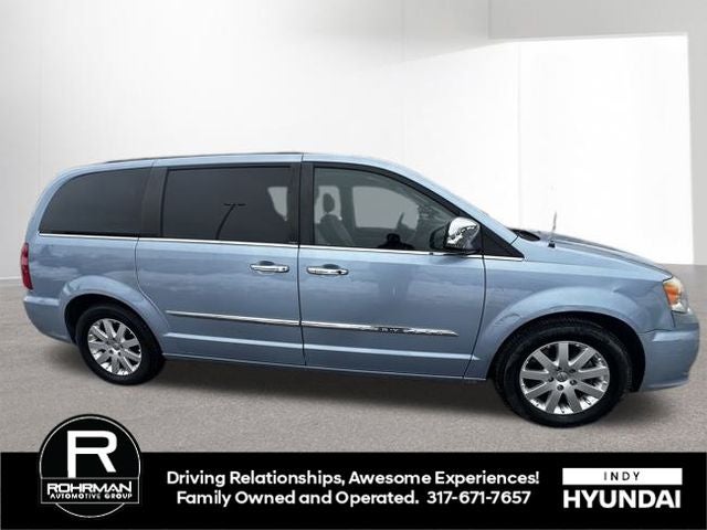 2012 Chrysler Town & Country Touring-L