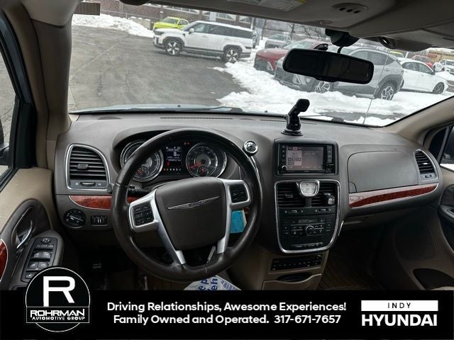 2012 Chrysler Town & Country Touring-L