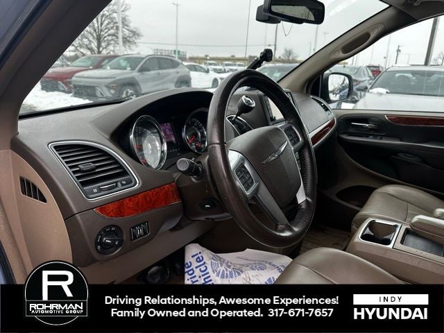 2012 Chrysler Town & Country Touring-L