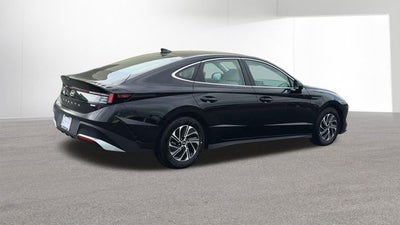 2026 Hyundai Sonata Hybrid Blue