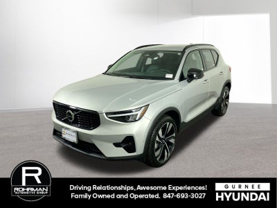 2025 Volvo XC40 B5 Plus Dark Theme