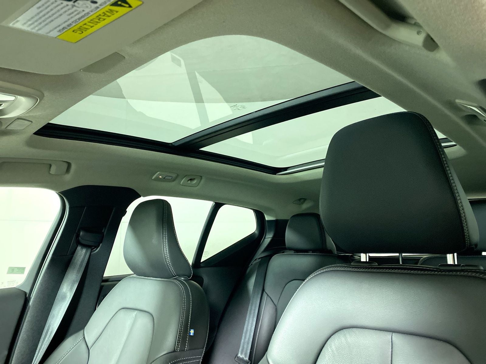 2025 Volvo XC40 B5 Plus Dark Theme