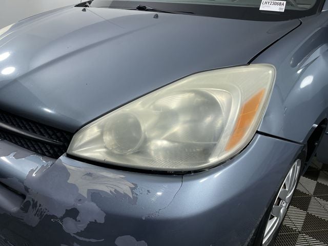 2005 Toyota Sienna CE