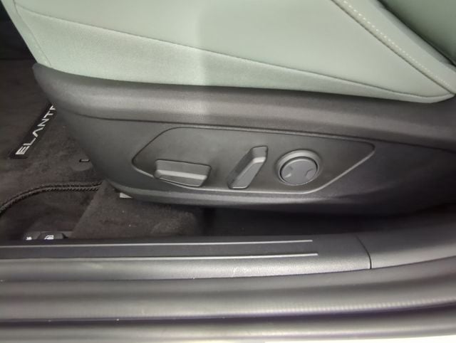 2024 Hyundai Elantra Hybrid Limited