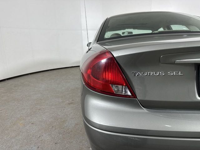 2003 Ford Taurus SEL Deluxe