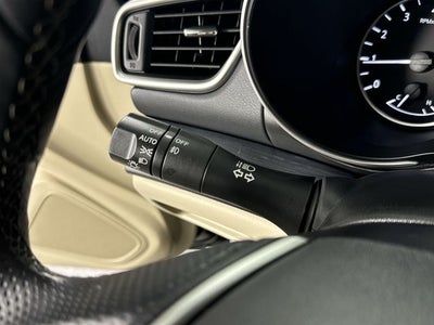 2023 Nissan Maxima Platinum