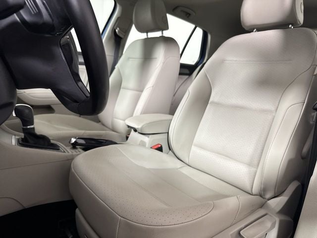 2015 Volkswagen Golf TSI SE 4-Door