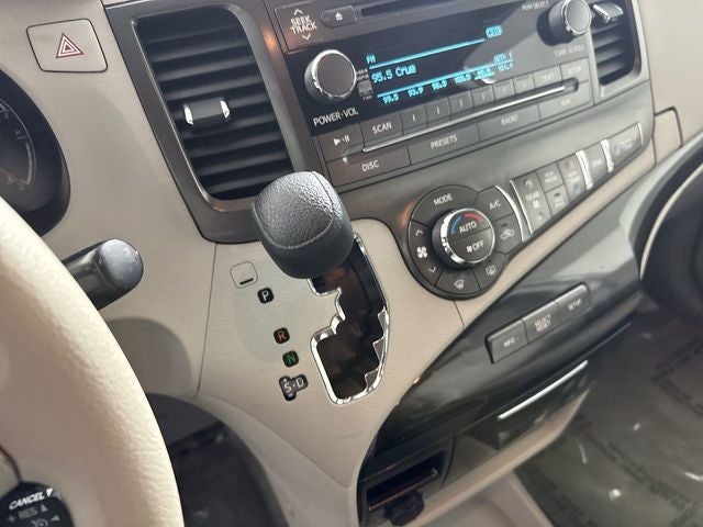 2013 Toyota Sienna LE