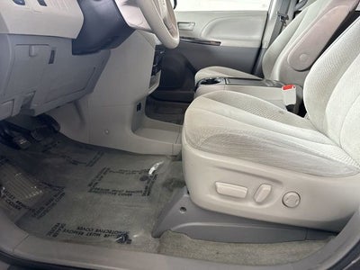 2013 Toyota Sienna LE