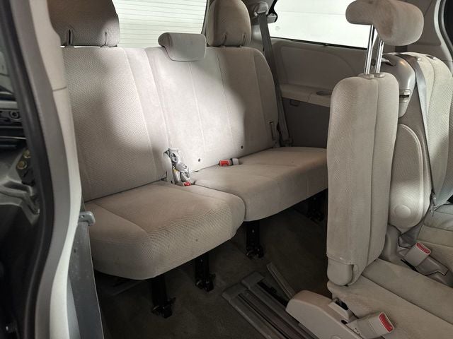 2013 Toyota Sienna LE