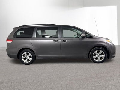 2013 Toyota Sienna LE