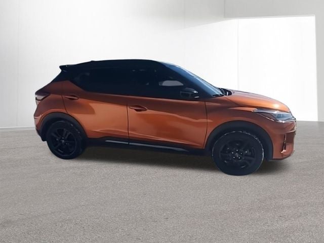 2022 Nissan Kicks SR