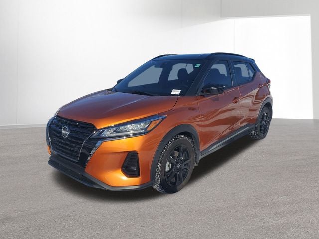 2022 Nissan Kicks SR