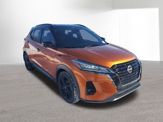 2022 Nissan Kicks SR