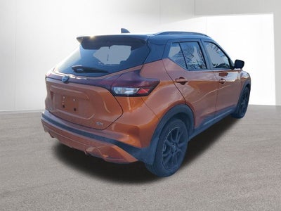 2022 Nissan Kicks SR