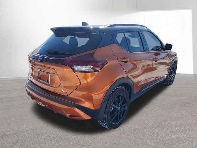 2022 Nissan Kicks SR