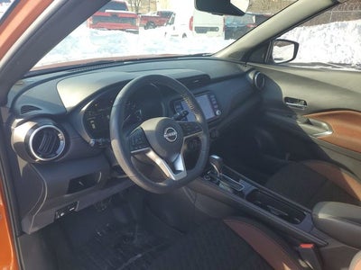 2022 Nissan Kicks SR