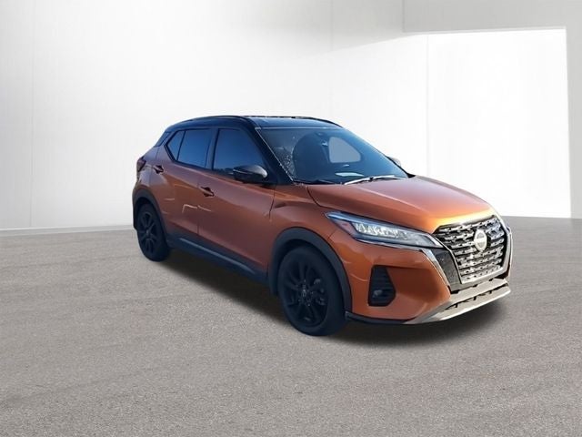 2022 Nissan Kicks SR