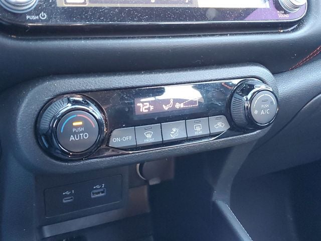 2022 Nissan Kicks SR