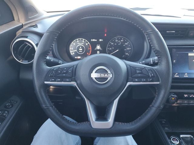 2022 Nissan Kicks SR