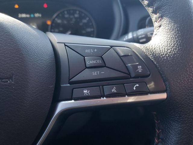 2022 Nissan Kicks SR