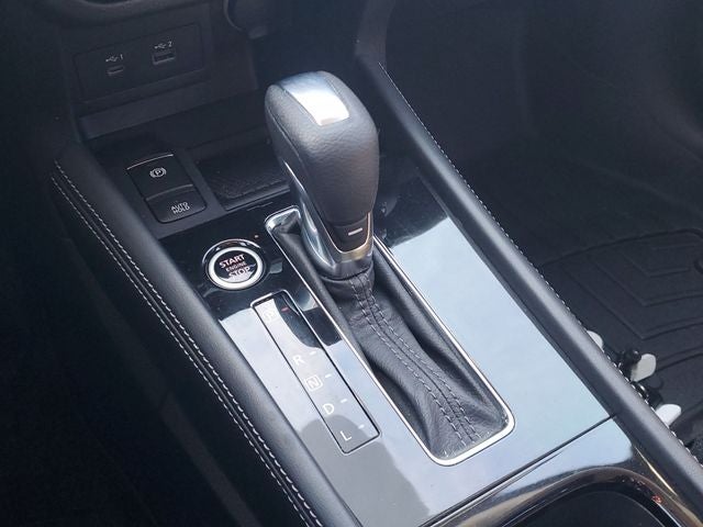 2022 Nissan Kicks SR