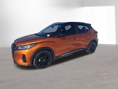 2022 Nissan Kicks SR