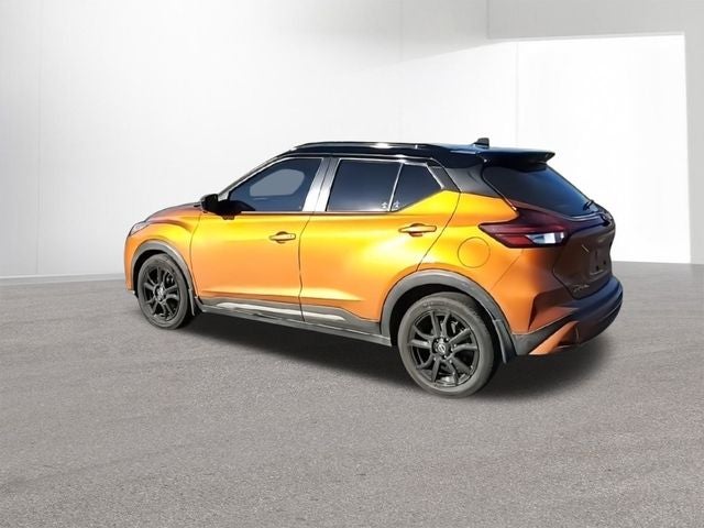 2022 Nissan Kicks SR