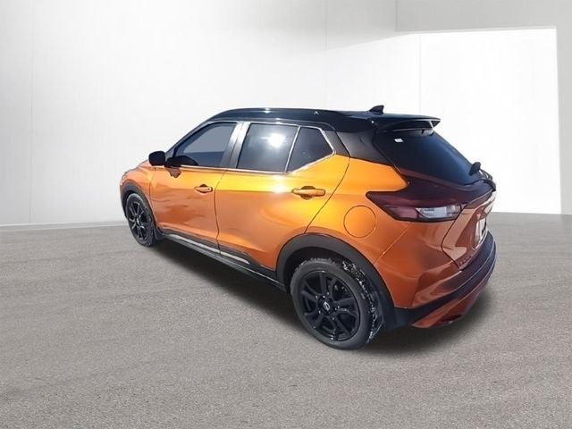 2022 Nissan Kicks SR