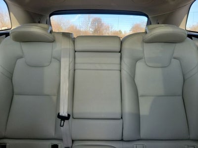 2019 Volvo XC60 T5 Momentum