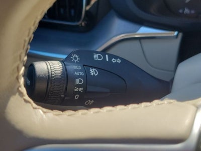 2019 Volvo XC60 T5 Momentum