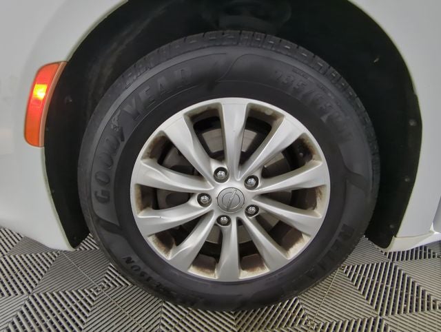 2017 Chrysler Pacifica Touring L