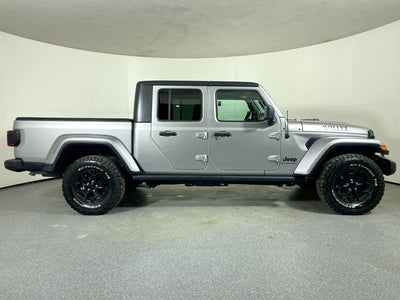 2021 Jeep Gladiator Willys